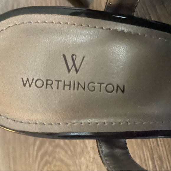 Black strapped heels - Picture 2 of 5